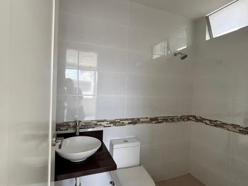 VENDO DEPARTAMENTO DE 130M2 EN URB. LAS MAGNOLIAS / SAN BORJA
