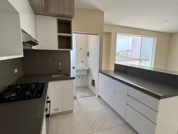 VENDO DEPARTAMENTO DE 130M2 EN URB. LAS MAGNOLIAS / SAN BORJA