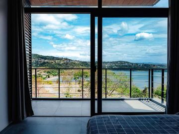 FOR SALE: 6-Bedroom Beachhouse in Yanarra Seaside Residences, Nasugbu, Batangas - JAA