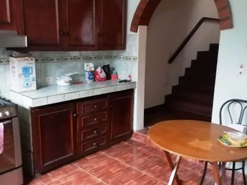 ALQUILO ACOGEDORA CASA EN SAN MIGUEL – ¡CERCA DE PLAZA SAN MIGUEL! 🏡