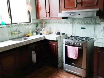 ALQUILO ACOGEDORA CASA EN SAN MIGUEL – ¡CERCA DE PLAZA SAN MIGUEL! 🏡