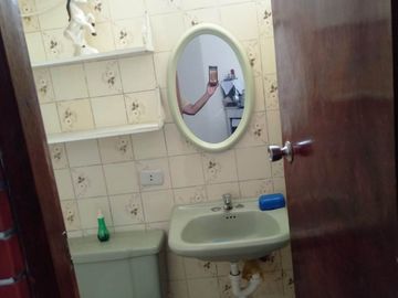 ALQUILO ACOGEDORA CASA EN SAN MIGUEL – ¡CERCA DE PLAZA SAN MIGUEL! 🏡