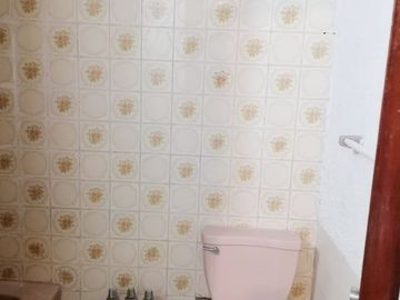 ALQUILO ACOGEDORA CASA EN SAN MIGUEL – ¡CERCA DE PLAZA SAN MIGUEL! 🏡