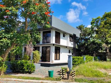 For Sale:  House and Lot in Sandari Batulao