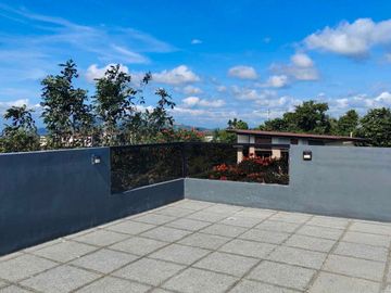 For Sale:  House and Lot in Sandari Batulao