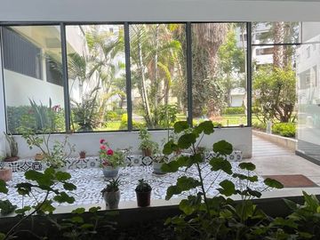 VENDO MODERNO Y FUNCIONAL DEPARTAMENTO EN SURQUILLO