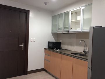Three Central, Studio 41 sqm. Makati City.