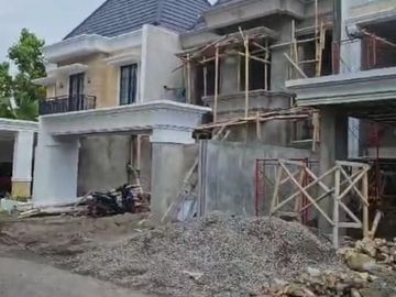 DIJUAL RUMAH 2 LANTAI DENGAN KOLAM RENANG DI GODEAN