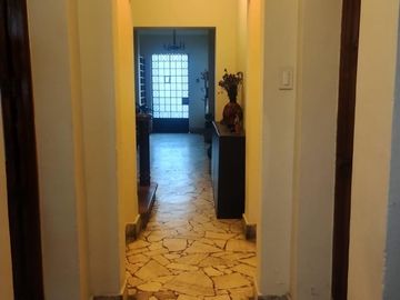 Se Vende Casa De 200 M2 Como Terreno Para Construir Un Edificio De Cinco Pisos