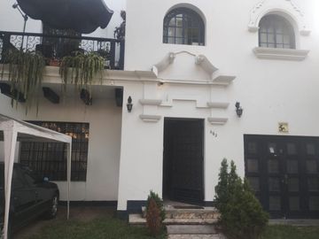 Se Vende Casa De 200 M2 Como Terreno Para Construir Un Edificio De Cinco Pisos