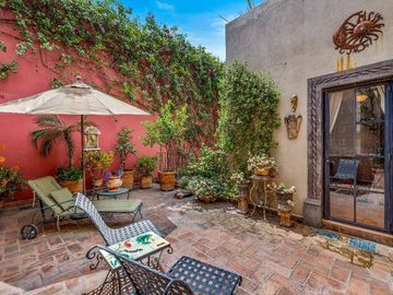 Joya de San Miguel: Casa Tatanacho Colonial con Jardín Privado