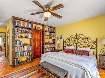 Joya de San Miguel: Casa Tatanacho Colonial con Jardín Privado