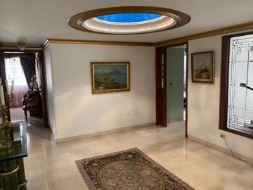 VENDO APARTAMENTO EN EL OESTE PRECIO DE OPORTUNIDAD, AREA 363.96M2  MAS 96M2 DE TERRAAZA