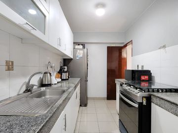 Venta de Departamento TRIPLEX en Casuarinas Sur-Santiago de Surco con Balcón, de 3 Dormitorios y 2 cocheras