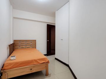 Venta de Departamento TRIPLEX en Casuarinas Sur-Santiago de Surco con Balcón, de 3 Dormitorios y 2 cocheras