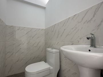 Venta Departamento DUPLEX San Juan de Miraflores de 3 Dormitorios, Terraza y Estacionamiento