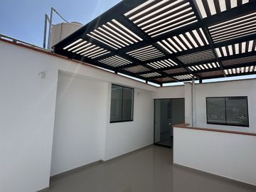 Venta Departamento DUPLEX San Juan de Miraflores de 3 Dormitorios, Terraza y Estacionamiento