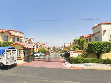CASA DE RECUPERACIÓN BANCARIA EN PRIV JUGLARES, FRACC. VILLA DEL REAL, TECAMAC, EDO MEX. ¡NO SE ACEPTAN CRÉDITOS!