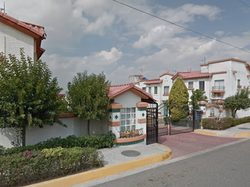 CASA DE RECUPERACIÓN BANCARIA EN PRIV JUGLARES, FRACC. VILLA DEL REAL, TECAMAC, EDO MEX. ¡NO SE ACEPTAN CRÉDITOS!