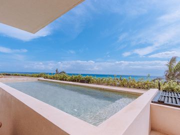Departamentos de máximo lujo frente al mar en Playa del Carmen. Exclusividad en residencial privado.