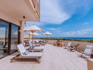 Departamentos de máximo lujo frente al mar en Playa del Carmen. Exclusividad en residencial privado.