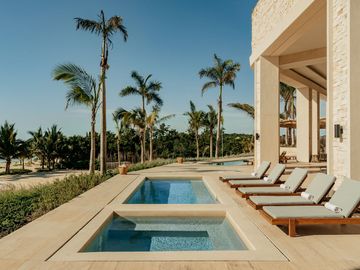Departamentos de máximo lujo frente al mar en Playa del Carmen. Exclusividad en residencial privado.