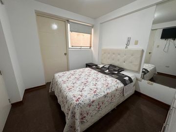 Venta de Departamento en Salamanca-Ate de 1 dormitorio, 2do piso, Ascendor directo
