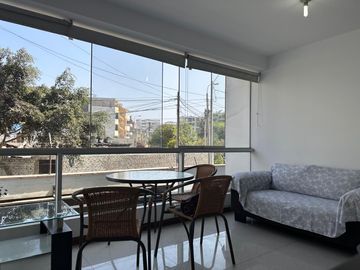 Venta de Departamento en Salamanca-Ate de 1 dormitorio, 2do piso, Ascendor directo