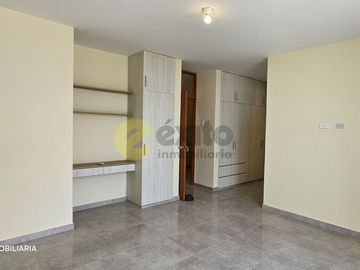 VENDO CASA DE ESTRENO EN URB. BOULEVARD PARK PLAZA,CASTILLA