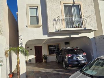 🏡 Casa en venta en Fraacinamiento Aldabas frente a parque