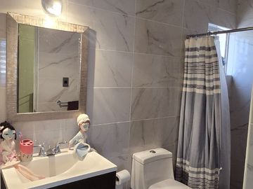 🏡 Casa en venta en Fraacinamiento Aldabas frente a parque