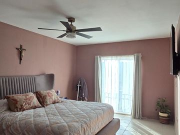 🏡 Casa en venta en Fraacinamiento Aldabas frente a parque