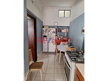Oportunidad Casa En San Isidro!!! S/. 1'934,500.00 - $ 530,000.00