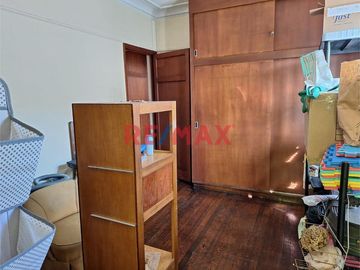 Oportunidad Casa En San Isidro!!! S/. 1'934,500.00 - $ 530,000.00