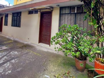 ESTUPENDA CASA RENTERA DOS PISOS EN VENTA EXCELENTE UBICACIÓN