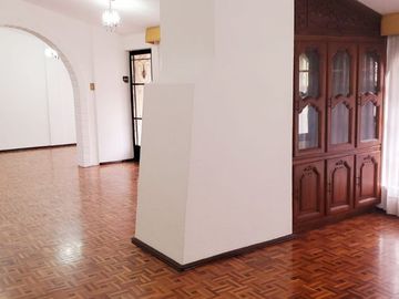 ESTUPENDA CASA RENTERA DOS PISOS EN VENTA EXCELENTE UBICACIÓN