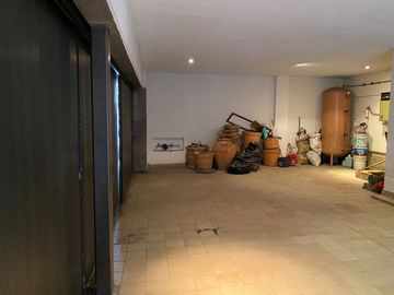 CASA EN VENTA PARA REMODELAR EN CALLE CERRADA