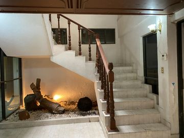CASA EN VENTA PARA REMODELAR EN CALLE CERRADA
