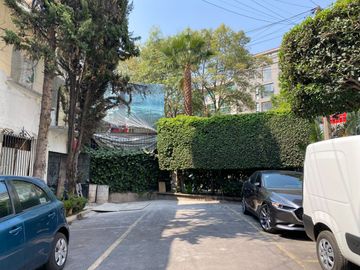 CASA EN VENTA PARA REMODELAR EN CALLE CERRADA