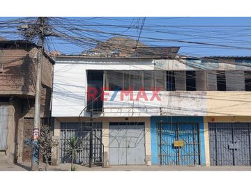 Casa En Av. El Triunfo