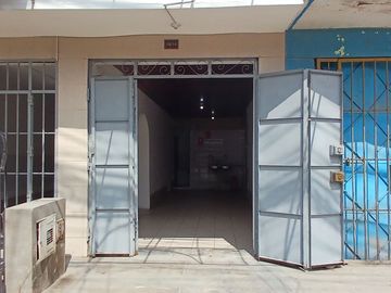 Casa En Av. El Triunfo
