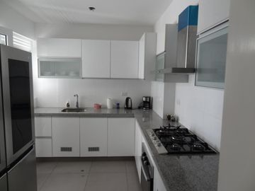 Departamento Amoblado de 126 m² en Alquiler. San Borja