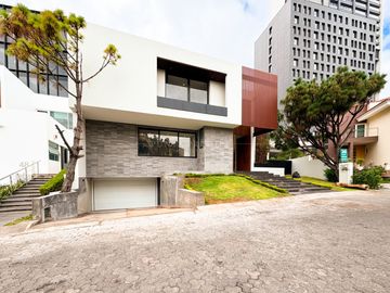 Casa en Venta en Pontevedra coto de lujo con amenidades Zona Andares Zapopan