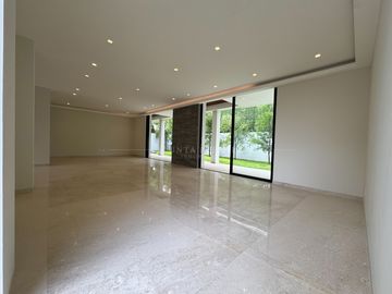Casa en Venta en Pontevedra coto de lujo con amenidades Zona Andares Zapopan