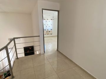 CASA EN RENTA EN AVENIDA EN LAS AMÉRICAS III, MÉRIDA.