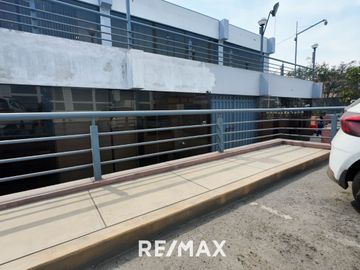 VENTA DE LOCAL COMERCIAL FRENTE AL AEROPUERT JORGE CHAVEZ - CALLAO