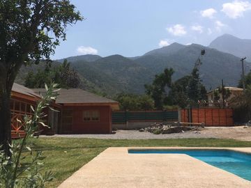 Venta de Gran Vivienda en Olmué, Paradero 40.