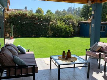 Se vende hermosa y acogedora Casa En Condominio Lo Herrera