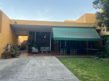 Casa en Venta en Colinas de San Javier a Remodelar