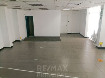 VENTA DE LOCAL COMERCIAL PARA EMPRESAS/BANCOS DE 461m2 - S.J.L